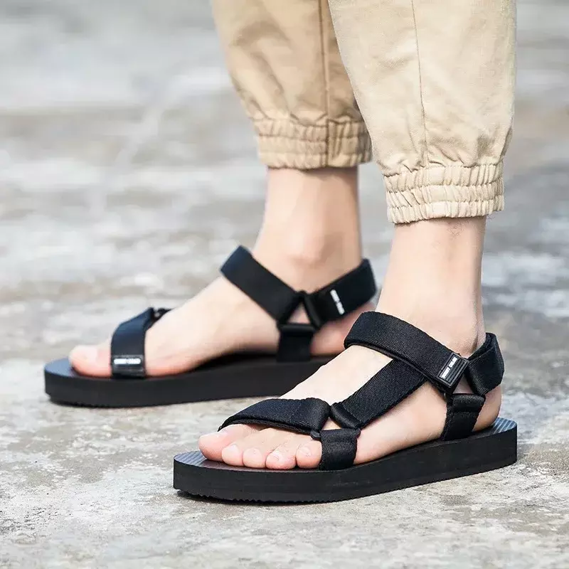 Sandálias casuais simples para homens, tênis confortáveis, sapatos masculinos ao ar livre, férias na praia, novo, verão, 2022