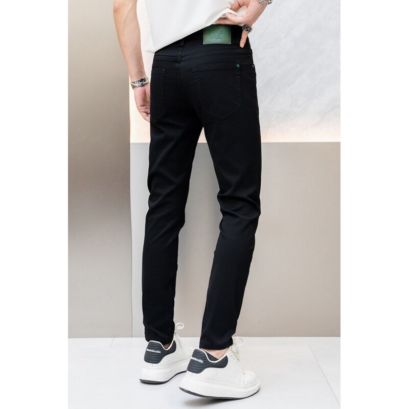 Однотонные черные модные деловые подходящие ко всему джинсы мужские Стрейчевые облегающие летние тонкие и мягкие дышащие обтягивающие брюки