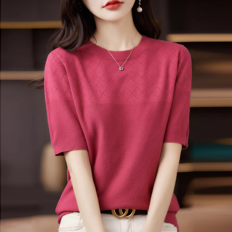 เสื้อยืดเกาหลีแฟชั่นแบบใหม่สั้นสำหรับผู้หญิงคอกลมทรงหลวมสีทึบแขนสั้นมีรูเปิด atasan rajut ฤดูร้อน