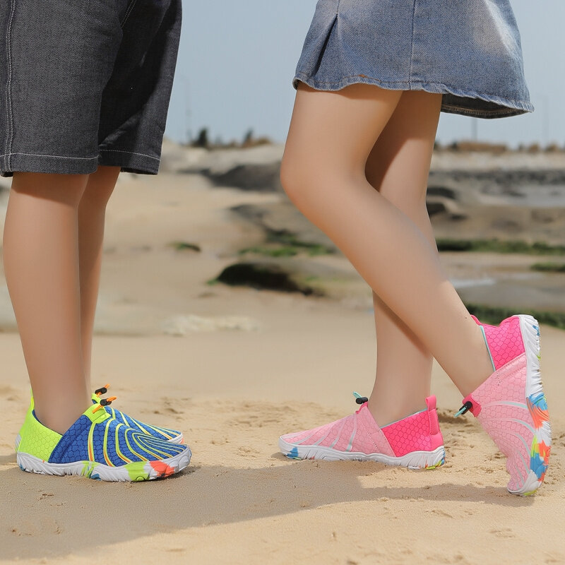 Sepatu Air biru musim panas anak-anak nyaman lembut bersirkulasi sepatu lima jari anak laki-laki perempuan luar ruangan sepatu tanpa alas kaki elastis antiselip