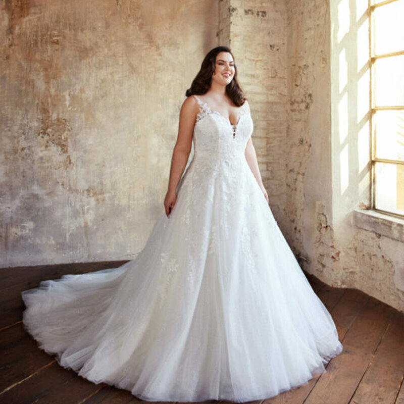 Exquisite Wedding Dresses Plus Size V-Neck Sleeveless Backless Bride Gowns Lace Applique A-Line Sweep Train Vestido De Noiva