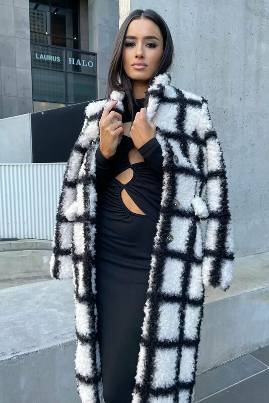 Women New Fashion Loose Long style Black white checkered plush Coat Vintage Long Sleeve Button-up Female Outerwear Chic Tops