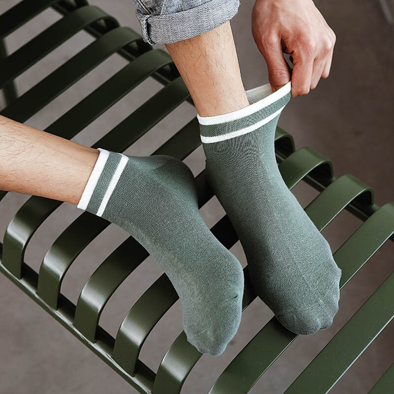 ถุงเท้าผ้าฝ้ายหุ้มข้อ5คู่ถุงเท้าแฟชั่นลายทางระบายอากาศได้ดีในฤดูใบไม้ร่วงผู้ชายฤดูใบไม้ผลิ