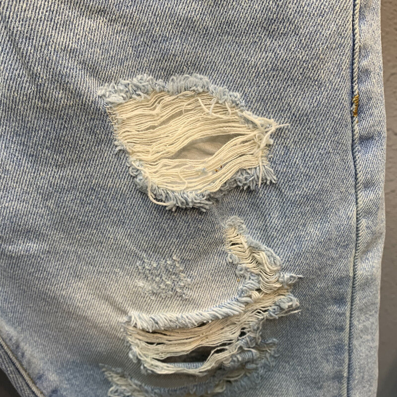 Zomer Gescheurde Denim Shorts Voor Heren Lichtblauwe Knielengte Jeans Modetrend Rauwe Zoom Beggar Broek Korte Jeans Broek