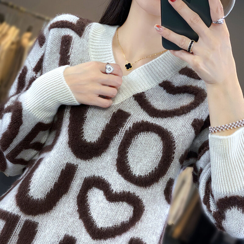 Женский кашемировый свитер, свободный трикотажный пуловер с V-образным вырезом и вышивкой, из 2023-ной шерсти, в Корейском стиле, Осень-Зима 100%