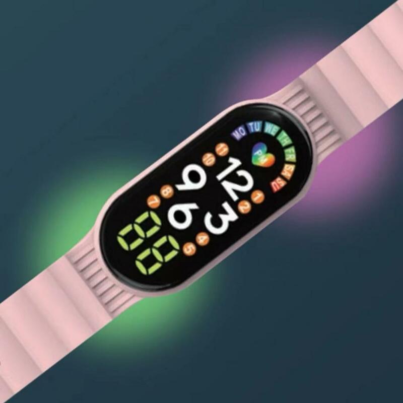 Montre-bracelet électronique LED numérique, affichage de l'heure et de la date, bracelet en silicone souple réglable, montre-bracelet de sport pour enfants, cadeau d'anniversaire