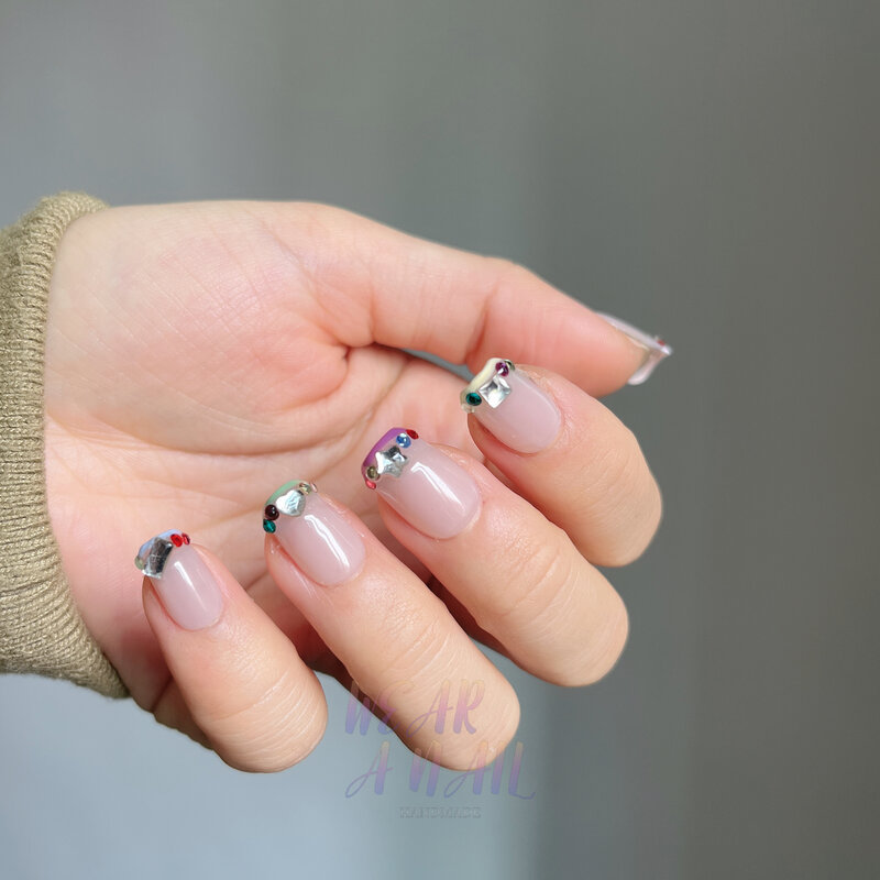10 шт. ручной работы, обнаженные ногти для французского ношения, красочный корейский дизайн, многоразовые искусственные маникюрные наклейки для ногтей