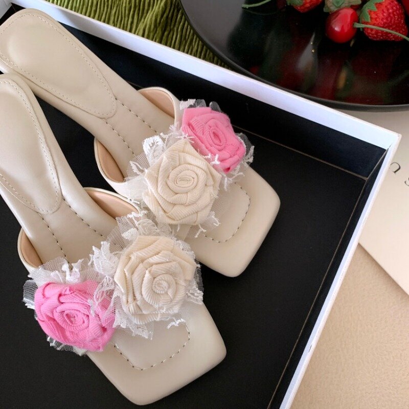 Sandálias artesanais de flores de salto alto, sandálias de saia bege rosa, chinelos ao ar livre de cabeça quadrada, 6cm, 33-40, novo, 2024