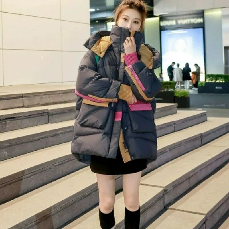 Jaket Down wanita, mantel Musim Dingin versi panjang sedang longgar parka tebal bertudung modis santai 2024