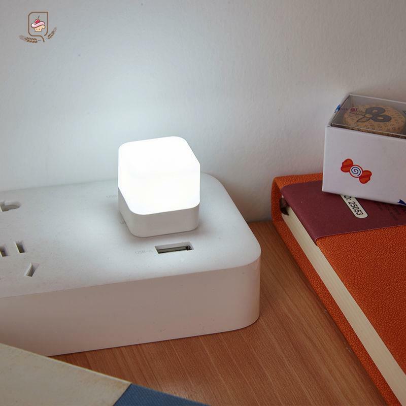مصباح LED صغير ليلي مع قابس USB ، شحن بنك الطاقة ، أضواء الكتاب ، مصابيح حماية العين القراءة المستديرة الصغيرة ، معدات المخيم ، 1 قطعة