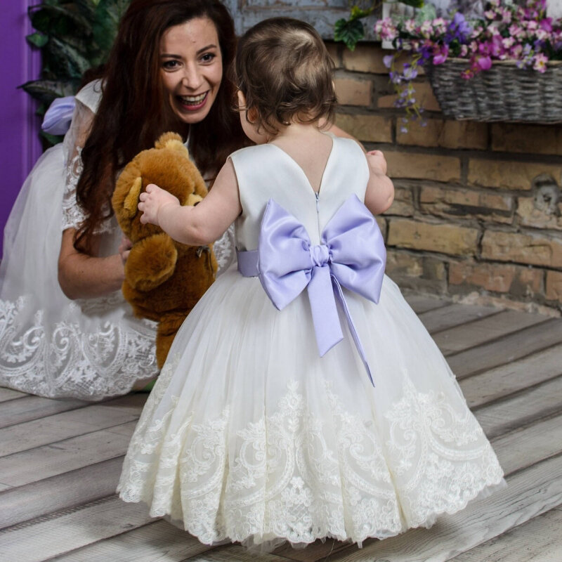 Sukienki dla dziewczynek kość słoniowa tiulowe koronkowe aplikacje z fioletową kokardką bez rękawów na wesele urodziny suknie do pierwszej komunii