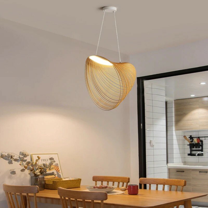 โคมไฟระย้าไม้โมเดิร์น LED ตกแต่งด้วยศิลปะโคมไฟดีไซน์สร้างสรรค์ห้องนั่งเล่นห้องรับประทานอาหารห้องครัวที่ห้อยไฟไม้ไผ่