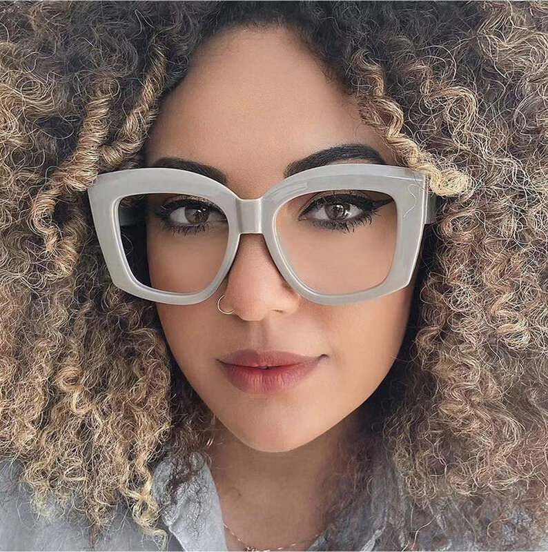 2024 baru kacamata wanita bingkai cahaya biru bening kaki lebar kacamata hitam wanita transparan tebal warna-warni persegi optik poligon besar