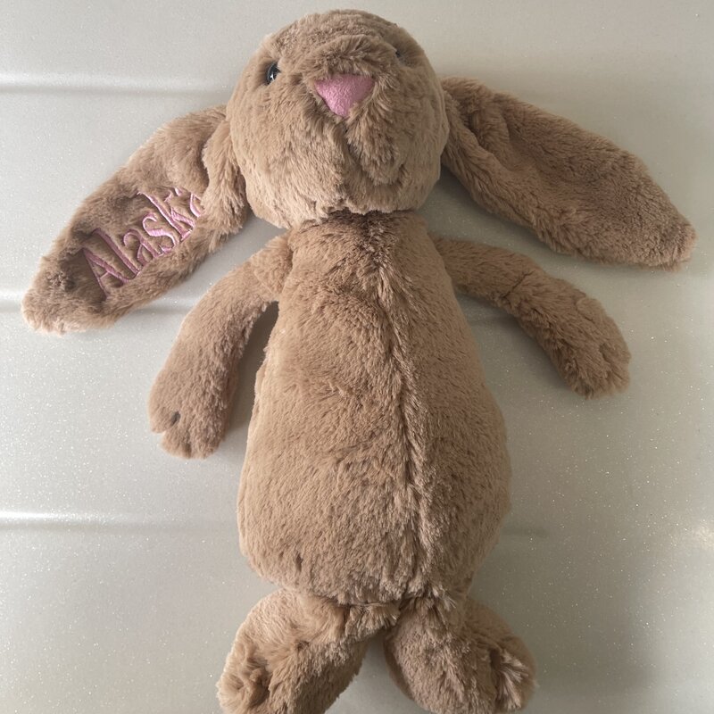 Personalizzazione personalizzata di simpatici giocattoli di peluche con coniglietto timido, nome di ricamo coniglio squisito rosa, bambola regalo di festa