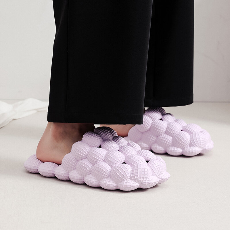 Sandal Lembut Gelembung Pria Wanita Mode 2023 Baru EVA Keren Sepatu Pantai Rumah Pijat Sandal Tunggal Desainer Sandal Kacang Dalam Ruangan