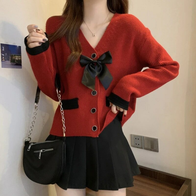 Sweater rajut wanita, gaya Preppy Korea leher V dasi kupu-kupu kardigan sweter rajutan mode Single-breasted lengan panjang atasan sederhana manis