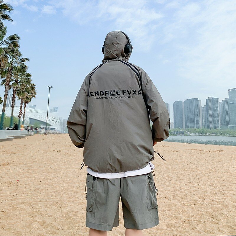Koreański męski cienki garnitur nowy letni kombinezon chroniący przed promieniowaniem UV codzienna kurtka z kapturem + spodnie kombinezon chroniący przed słońcem kurtka męska wysokiej jakości