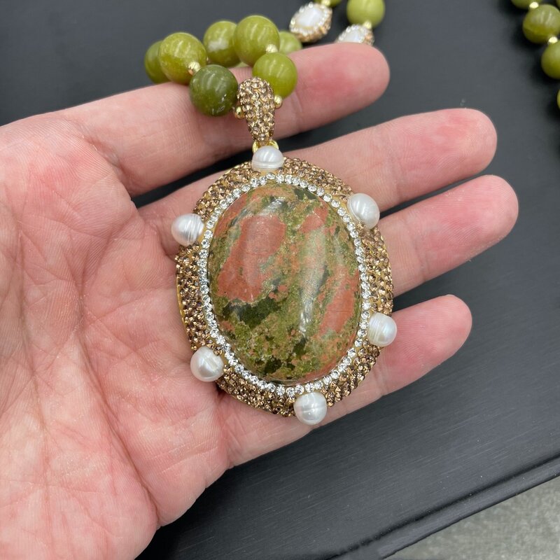 MVN054 Натуральный Необработанный камень, цветок, изумруд со средневековым жемчугом, инкрустированное искусственное ожерелье, роскошная цепочка с бусинами в банкетном стиле