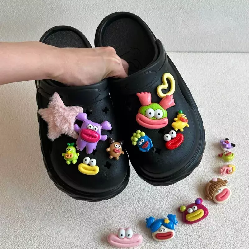 Accesorios de zapatos de dibujos animados para niñas y mujeres, hebilla de zapato divertida, sandalias con agujeros, decoración DIY, diseñador, regalos de flores, 10 piezas por juego
