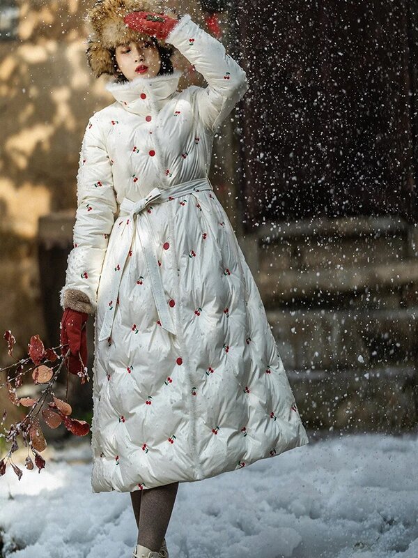 Chaqueta de plumón bordada blanca, falda de longitud media, dobladillo, abrigo grueso, Invierno