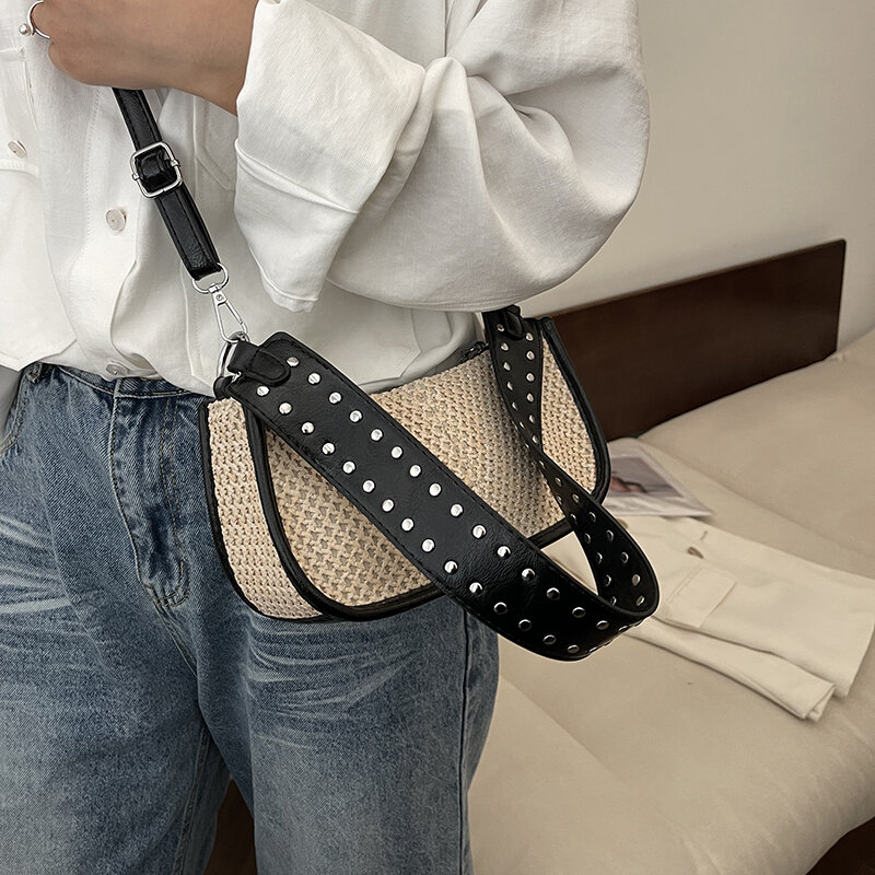 Bolsa de palha estilo francês para mulheres, bolsa de ombro nas axilas, bolsa de alça larga, rebite de luxo, verão 2022