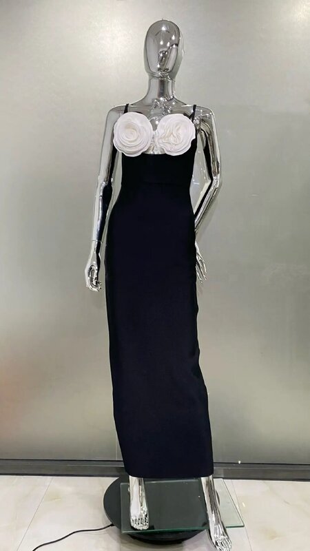 Платье-макси на бретелях-спагетти с открытой спиной и 3d цветами