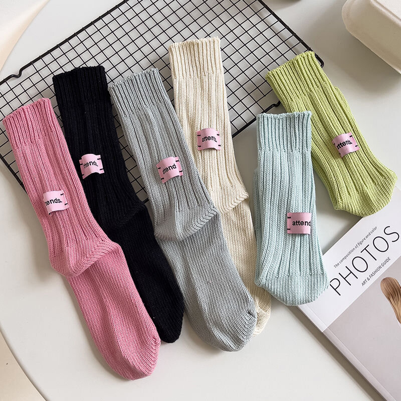 Thread Thick Knitted Middle Tube Socks, Etiqueta Simples Japonesa de Algodão, Homens Mulheres Casais Esportes Meias Empilhadas, Agulha Coreana