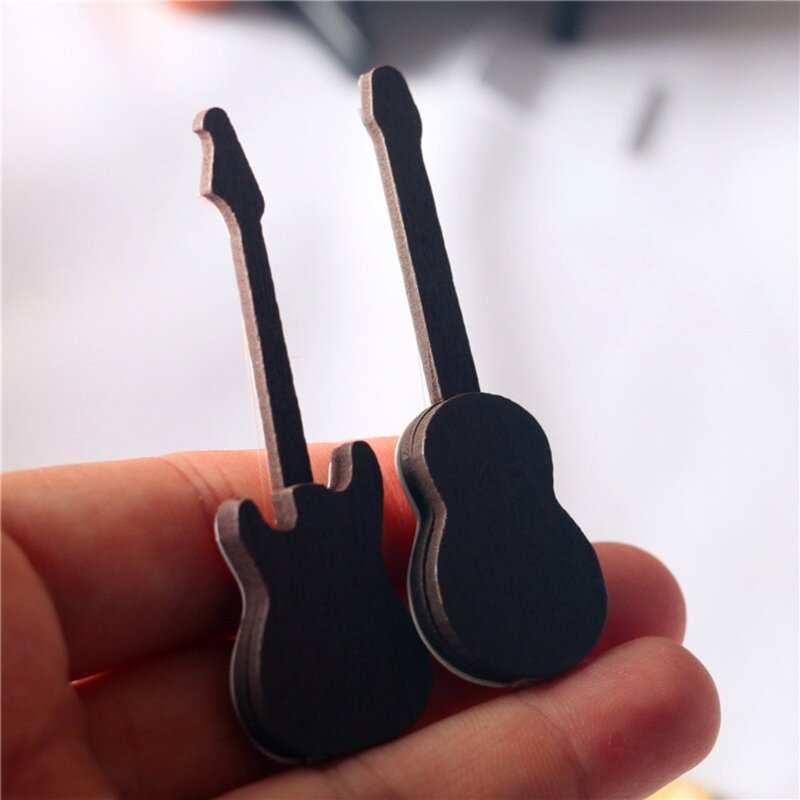 Mini-Miniatur-Gitarre aus Holz, niedliche Gartendekoration, handgefertigtes Musikinstrument