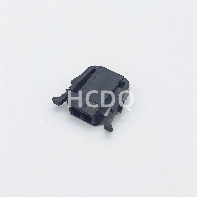 10 PCS Original and genuine 1355390-1 automobile connector plug housing supplied from stock
