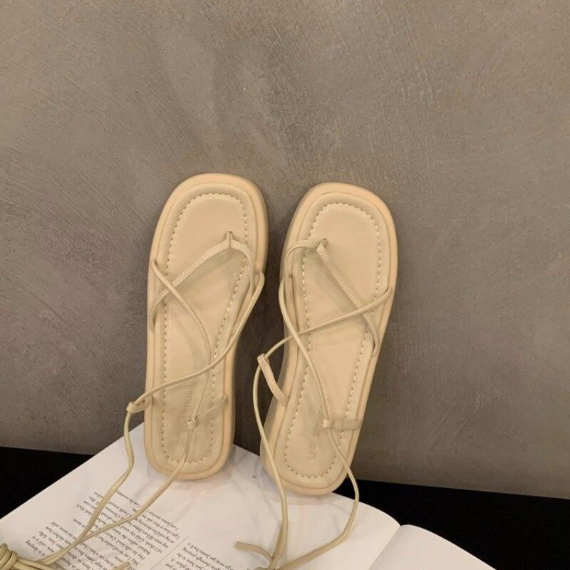 Sandálias planas vintage de toe quadrado para mulheres, alça cruzada, design em V, sapatos volumosos, verão, 2022