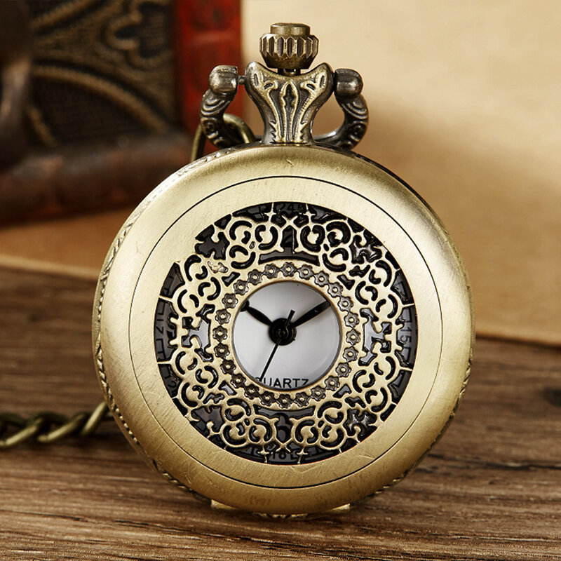 Orologio da tasca al quarzo di lusso uomo Vintage Hollow inciso custodia maschile donna uomo collana con ciondolo Fob Chain Clock Man Present Gifts