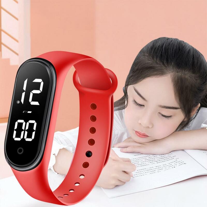 Jam tangan elektronik LED anak, jam tangan olahraga modis Digital tahan air akurat ketepatan waktu membaca jelas