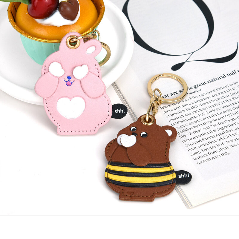Cute Bear Keychain Girl Boy Funny Key Ring Holder Pendant Access Card Kawaii Leather Case Airtag Anti-lost Bag Charm Funky Gift