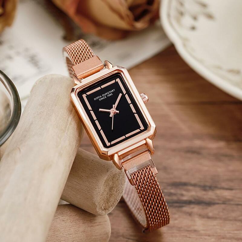 Jam tangan dekorasi pergelangan tangan elegan jam tangan Quartz wanita dengan tombol persegi tali Aloi baja tahan karat ringan untuk perjalanan