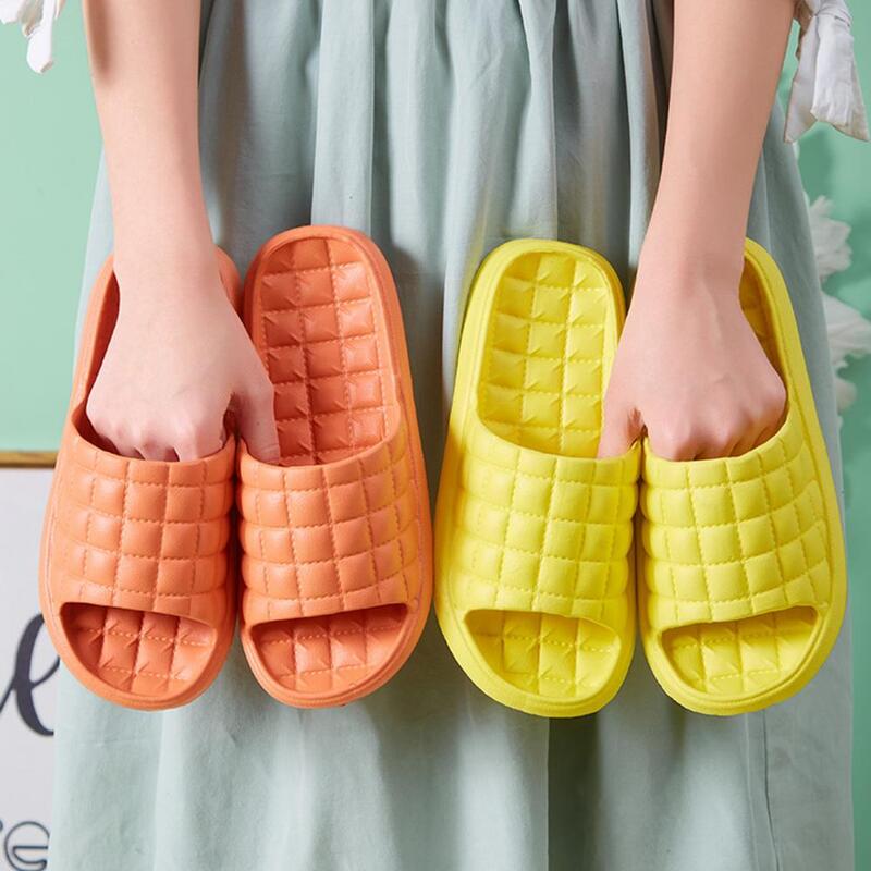 1 Pair Stylish Indoor Slippers  Soft Sole Slip-on Bathroom Slippers  Adults Universal Summer Indoor Slides