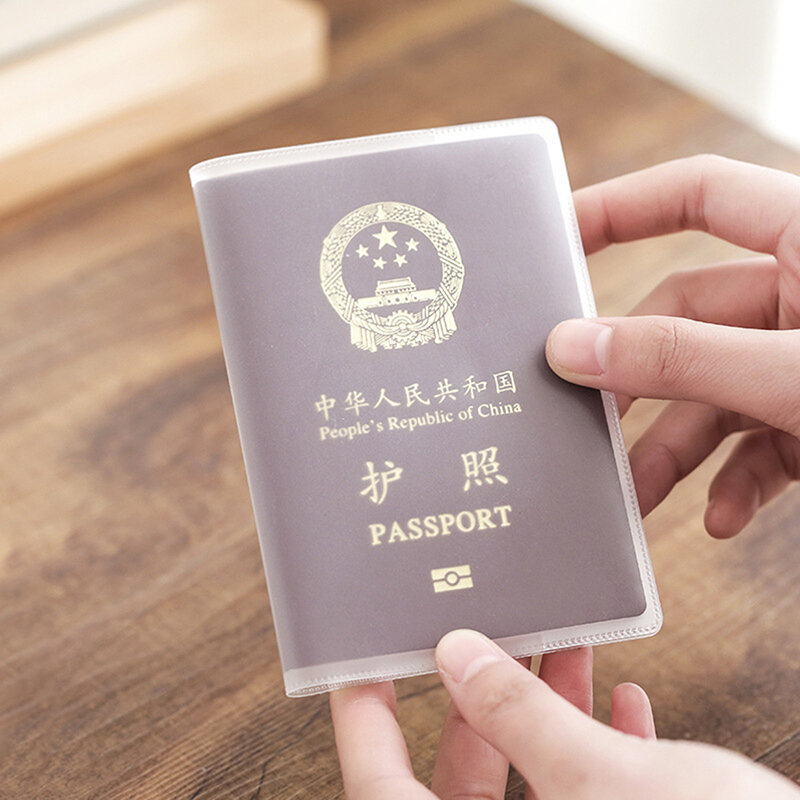 Tas pelindung paspor pria dan wanita, tas berpergian PVC transparan tahan air dengan pemegang kartu kredit ID