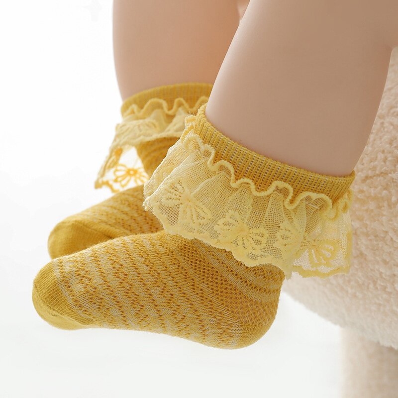 Calcetines de algodón antideslizantes para niñas pequeñas, medias suaves y ligeras de retazos de malla con flores de encaje, calcetines informales para recién nacidos