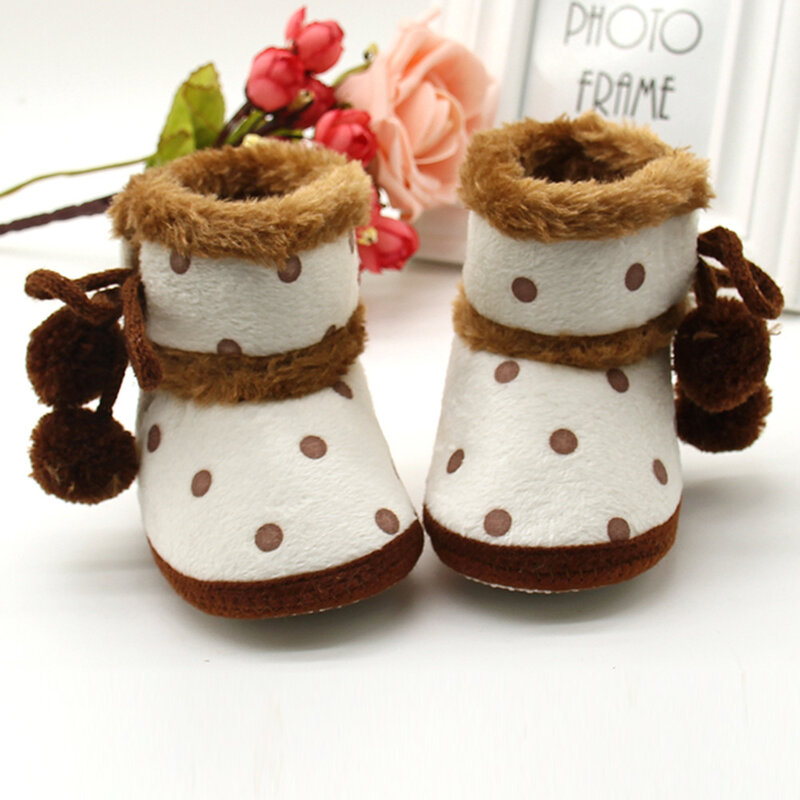 Stivaletti imbottiti in cotone per bambini scarpe da bambina stringate morbide Anti-slittamento per 0-18 mesi forniture per neonati velluto per la conservazione al caldo