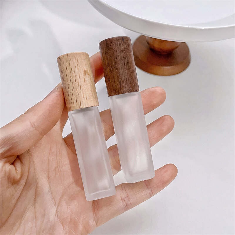 Botol parfum Mini, aksesoris perjalanan topi kayu alat penyemprot Mini kaca tipis buram 9ml dengan Atomizer