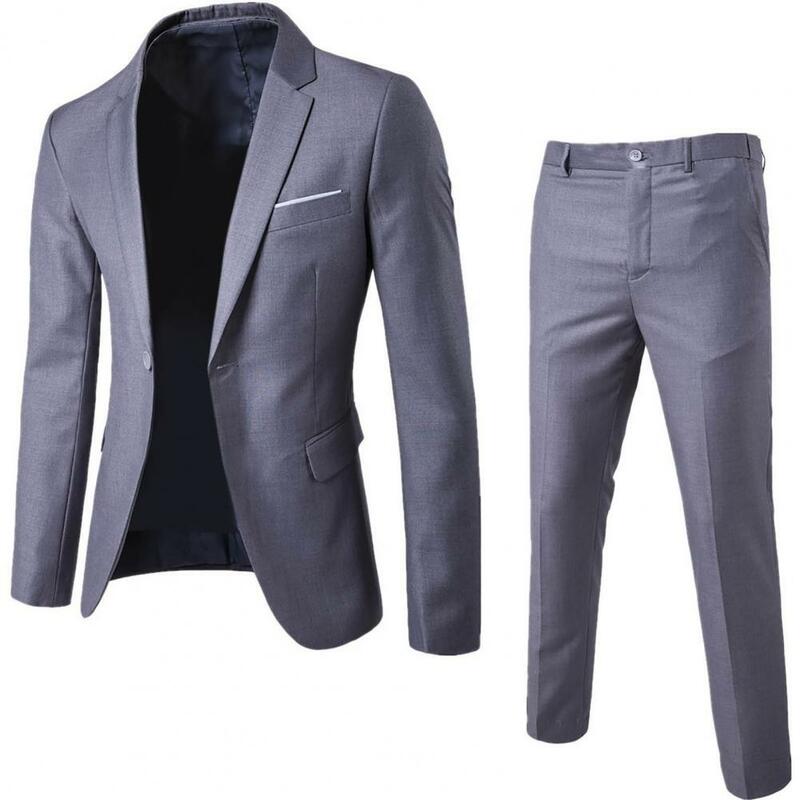 ポケット付きの男性の魅力的なスーツ、ブレザーパンツ、韓国スタイル、ボタンの手錠