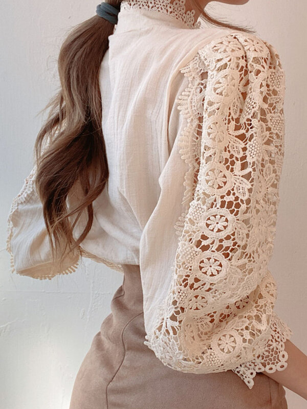 Blusa feminina com gola de pétala, oco para fora, renda com flores, camisa patchwork, tudo combina, top branco, botão, 12419