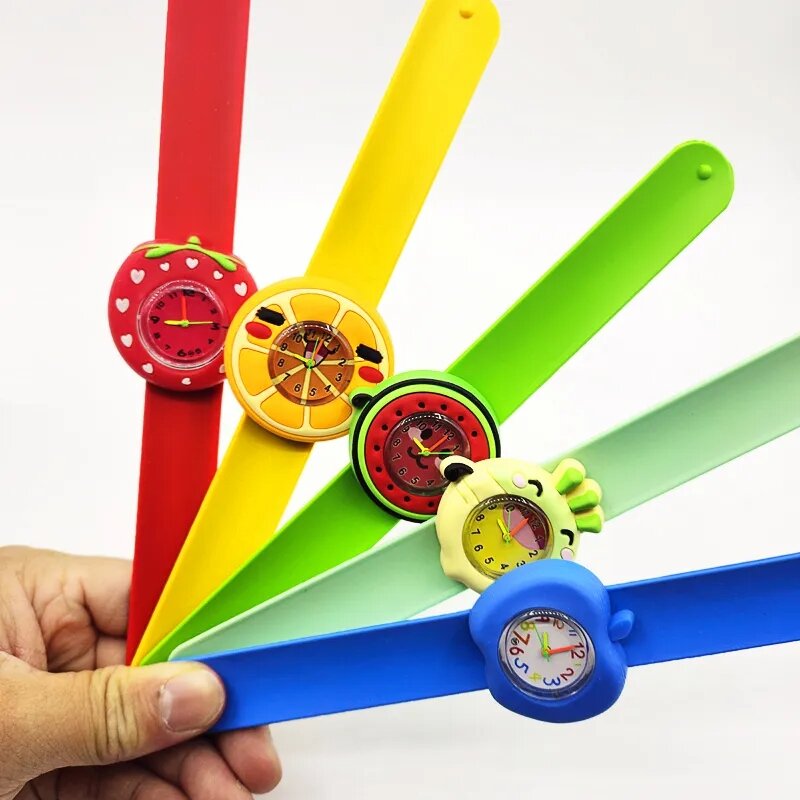 Relojes de pulsera para niñas, juguete de regalo para fiesta de jardín de infantes, reloj de pulsera Slap, flor de dibujos animados, fresa, relojes para niños