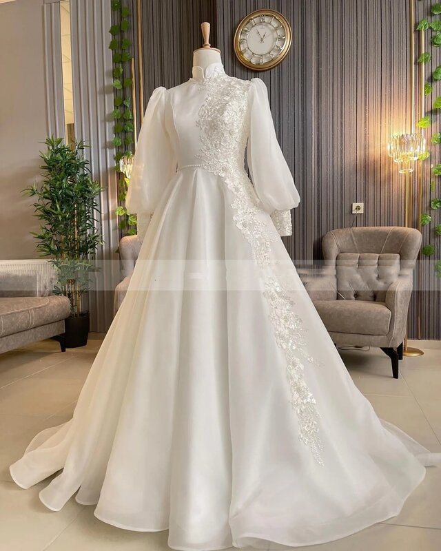 Gaun pernikahan Muslim untuk wanita baru sederhana kerah tinggi renda applique Lengan Panjang A-Line panjang lantai Vestidos gaun pengantin Arab