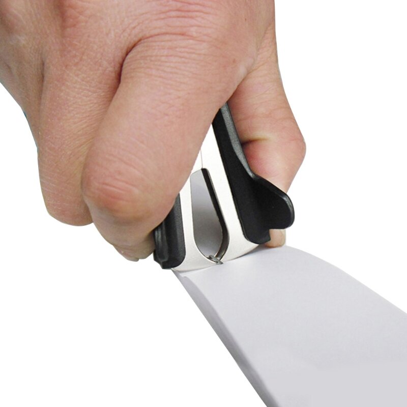 Black Mini Staple Remover Staple Puller Remover Tool for Office School Portable