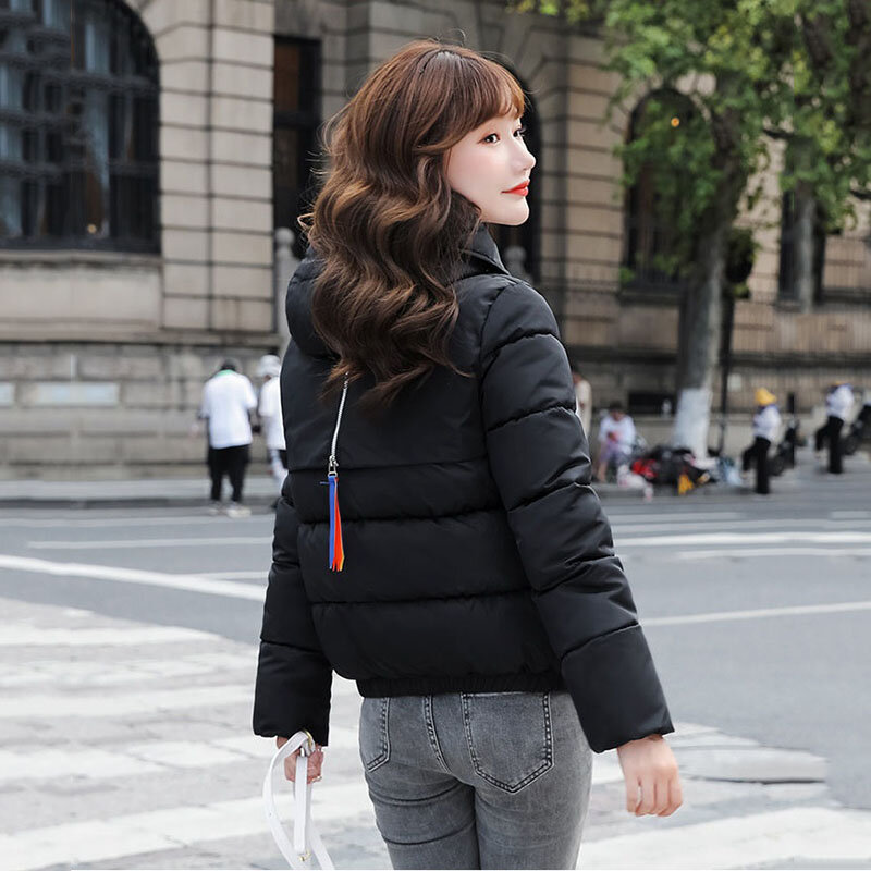 2022 شتاء جديد إضافة سميكة الدفء معطف القطن الإناث النسخة الكورية أزياء فضفاضة مقنعين البرية قصيرة طالب سترة حريمي
