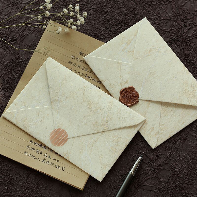 パーソナライズされた招待状用のレトロな封筒,高品質のピース/ロットgの紙,小さなビジネス用品,結婚式の招待状用の封筒