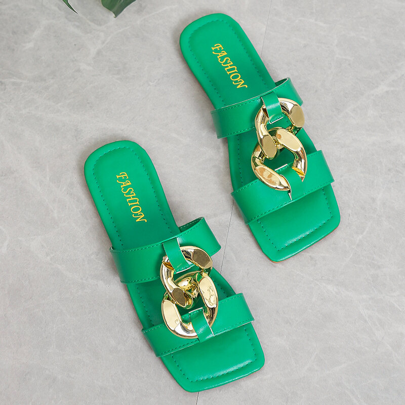 Sandálias de verão das mulheres novas sandálias de luxo plana corrente decoração sandálias senhoras chinelos de praia dedo do pé aberto sandálias chinelos feminino 2022