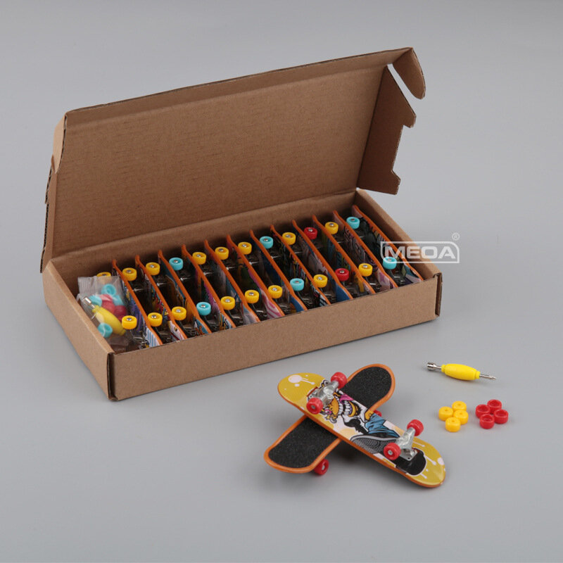 แพ็คเก็ตบอร์ด12รูปแบบกล่องแพ็คสเก็ตบอร์ดสำหรับมือใหม่มินิฟิงเกอร์บอร์ดชุด DIY พื้นผิวอัลลอยด้านสำหรับเล่นสเก็ตบอร์ดในบ้านในร่ม
