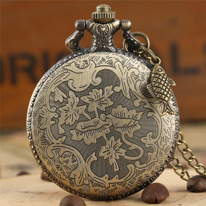 Relógio de bolso clássico com Peixe 3D Padrão, Bronze Quartz Movimento Relógio, Colar Cadeia, Pingente Acessório, Presente Timepiece