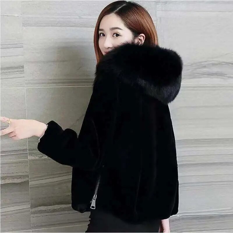 Futro damskie imitacja owczej polaru z kapturem nowy zimowy ciepły płaszcz damski Faux Fox Fur Coat Femme krótka kurtka